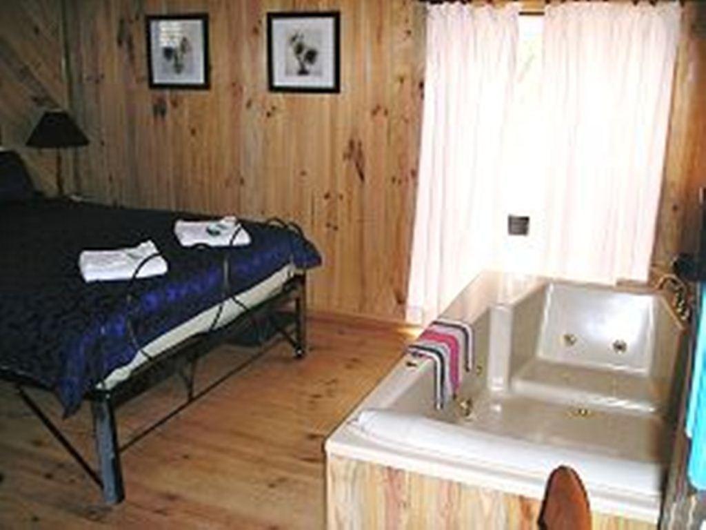 Moonbeam Cottages & Rainbow Cafe Moonambel Стая снимка