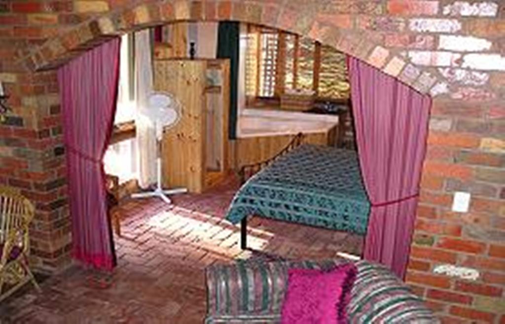 Moonbeam Cottages & Rainbow Cafe Moonambel Екстериор снимка