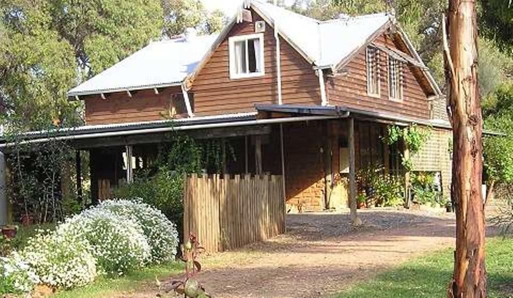 Moonbeam Cottages & Rainbow Cafe Moonambel Екстериор снимка