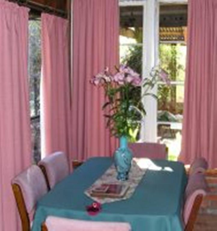Moonbeam Cottages & Rainbow Cafe Moonambel Екстериор снимка